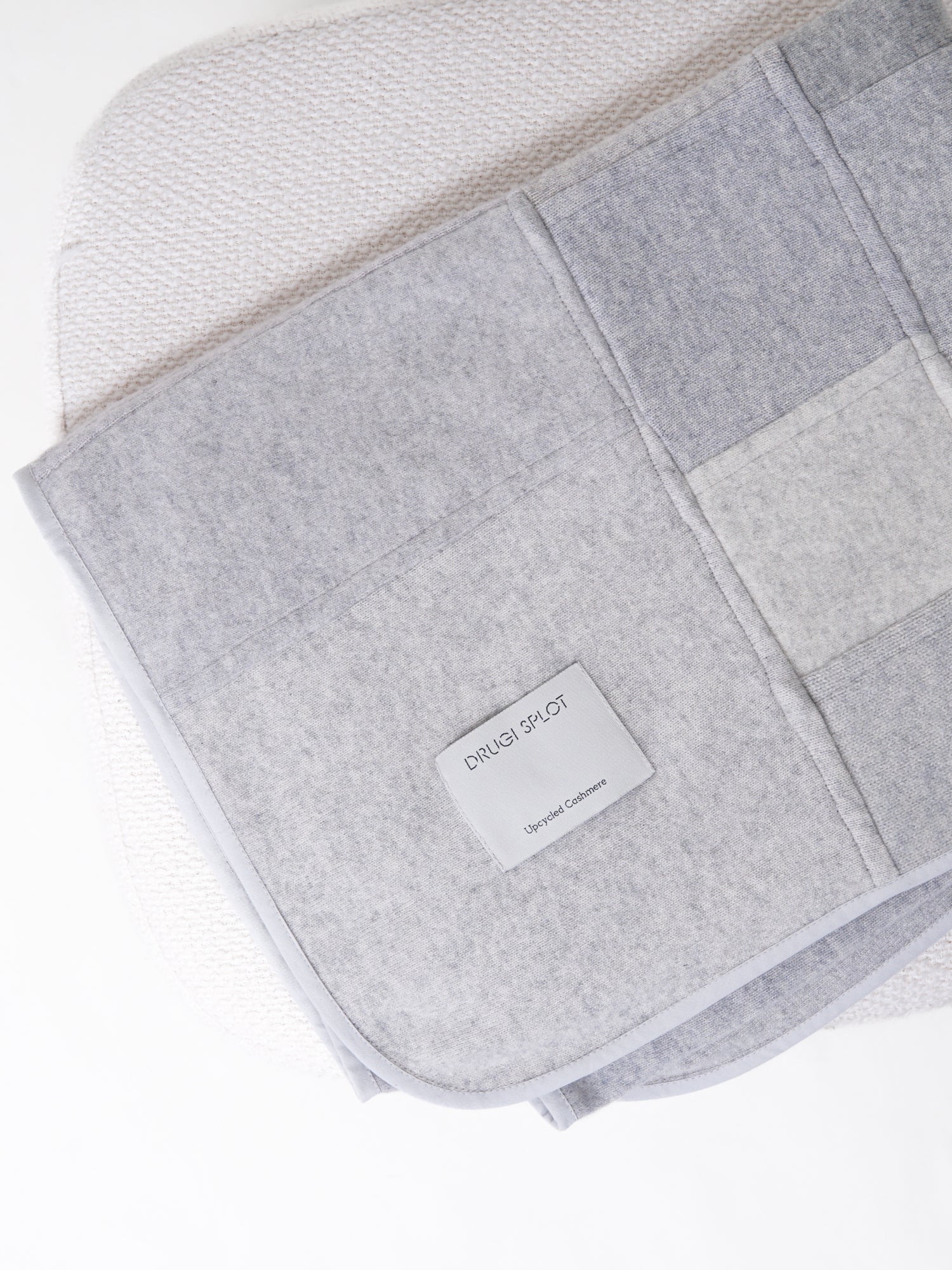 pure cashmere baby blanket in color grey made of upcycled cashmere