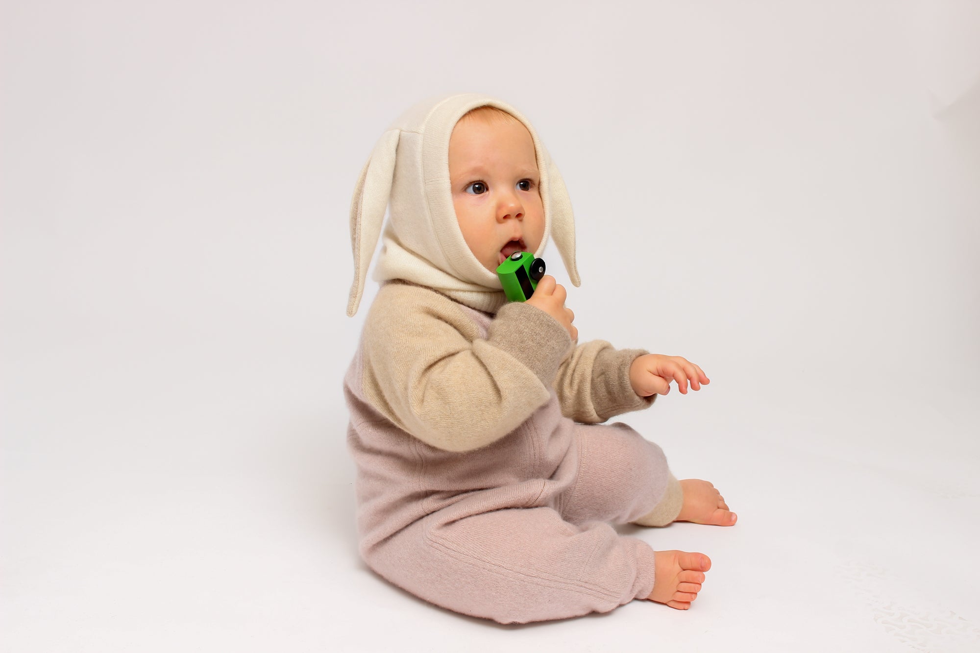 Balaclava mit Häschenmotiv aus reinem Kaschmir – Vintage Pink