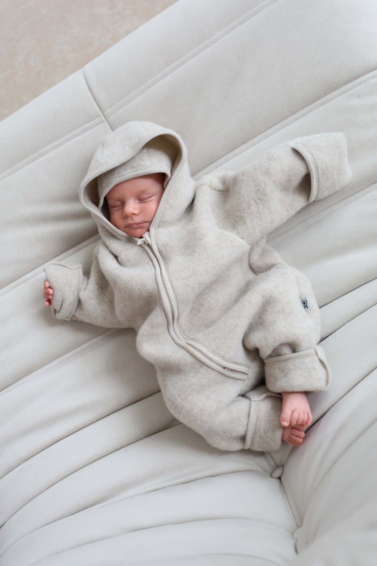 Baby-Latzhose aus Merinowolle – Elfenbein, Merinowca