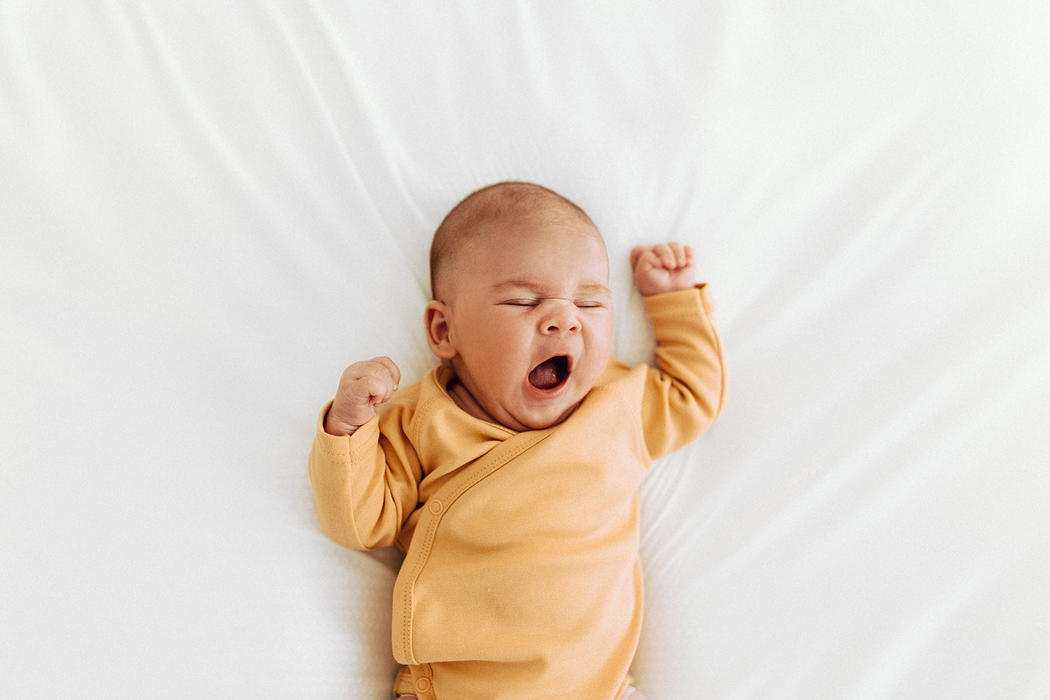 How to organize newborn clothes: tips for Swiss parents