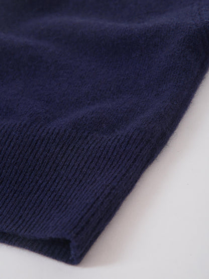 1 dark blue beanie on a plain white background.